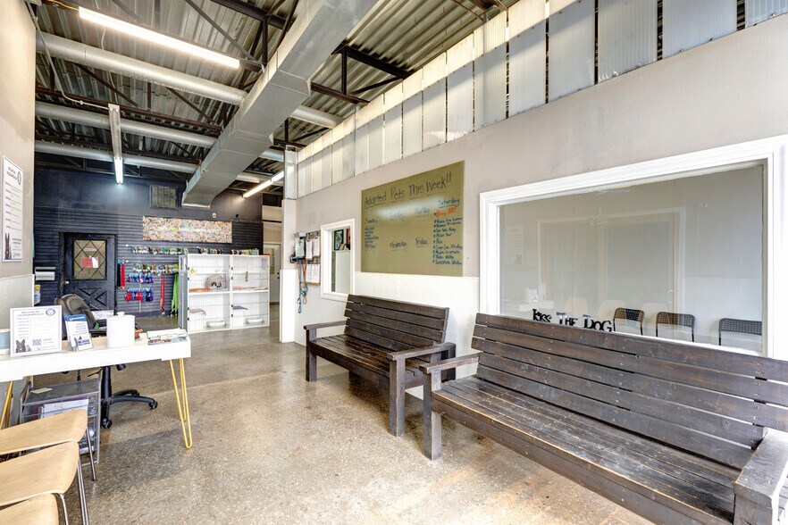 5918 Broadmoor St, Mission, KS à louer - Photo intérieure – Image 3 sur 20