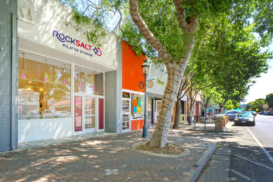 2652-2658 Broadway, Redwood City, CA à louer - Photo de l’immeuble – Image 3 sur 8