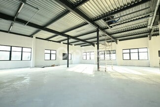 Plus de détails pour Bureau, Local d'activités à louer