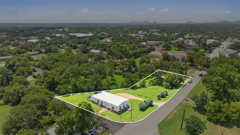 404 Nugent ave, Johnson City, TX à vendre Photo de l’immeuble– Image 1 sur 46