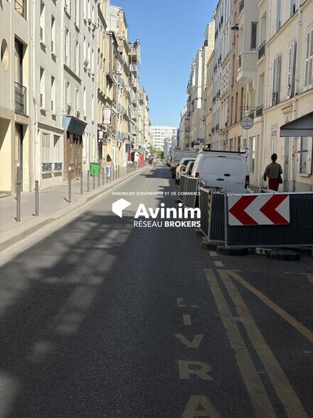 Local commercial dans Paris à louer - Photo de l’immeuble – Image 1 sur 2