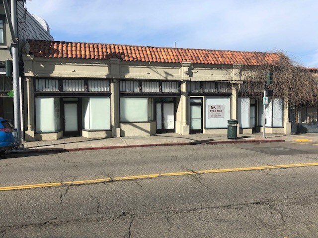 5241-5245 College Ave, Oakland, CA à louer - Photo de l’immeuble – Image 3 sur 4