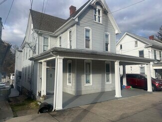 Plus de détails pour 142 W Main St, Windsor, PA - Logement à vendre