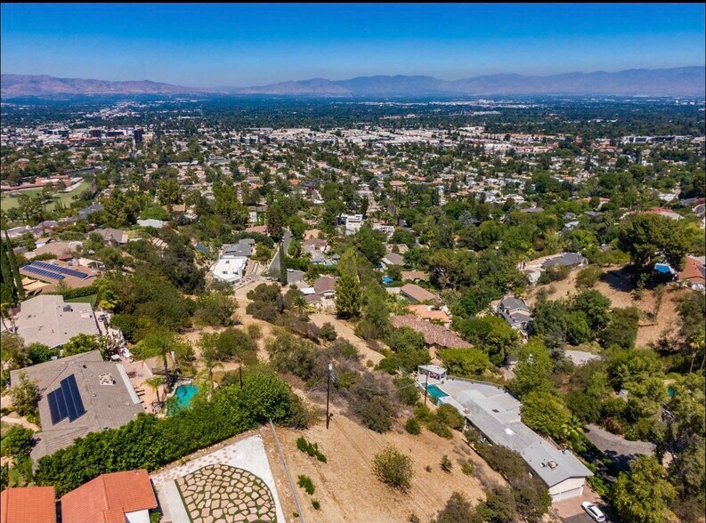 4551 Lindley Ave, Tarzana, CA à vendre - Photo de l’immeuble – Image 3 sur 19