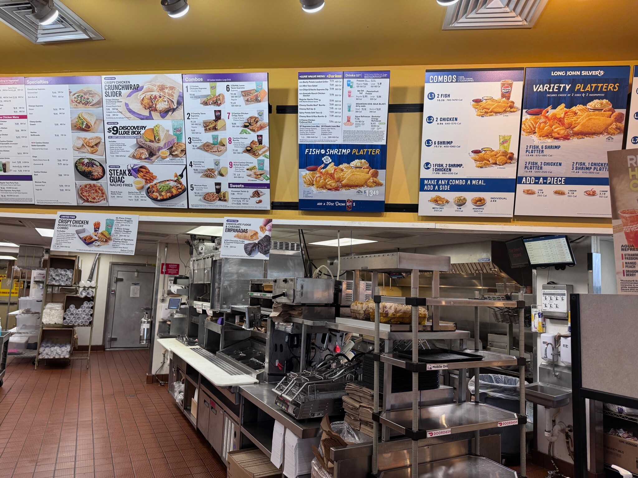 5503-5519 Ritchie Hwy, Brooklyn, MD à louer Photo intérieure– Image 1 sur 22