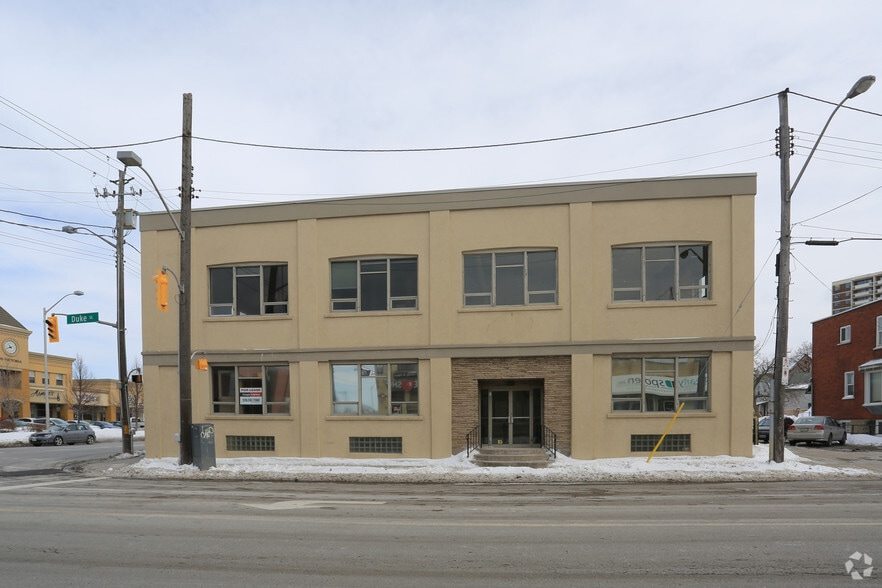 240 Duke St W, Kitchener, ON à louer - Photo de l’immeuble – Image 2 sur 5