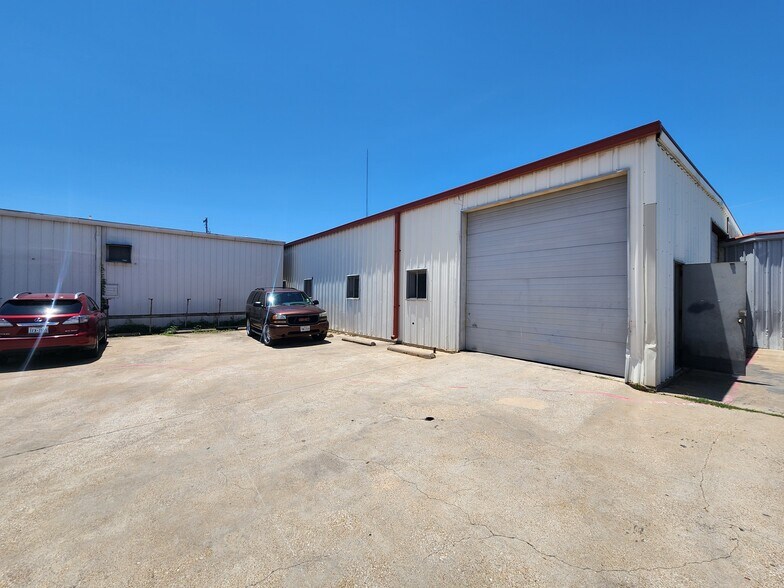 3640 W Pioneer Pky, Pantego, TX à louer - Photo de l’immeuble – Image 2 sur 6