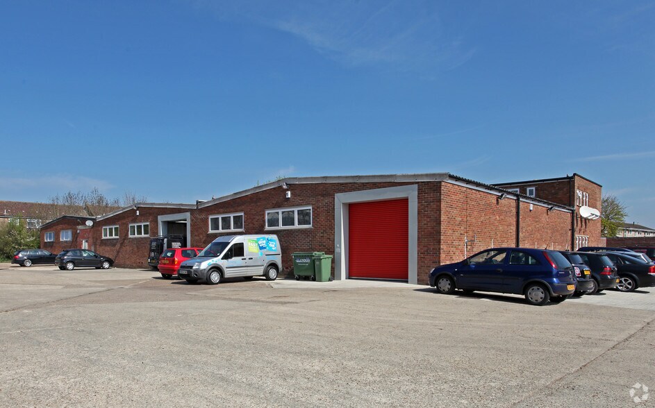 Churchill Rd, Bicester à louer - Photo de l’immeuble – Image 3 sur 5