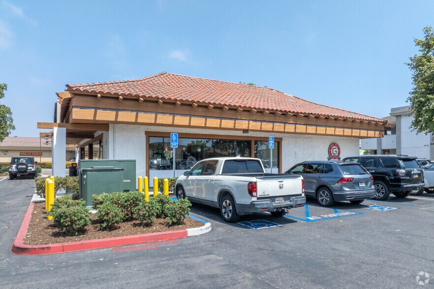 5752 Telephone Rd, Ventura, CA à vendre - Photo de l’immeuble – Image 2 sur 4