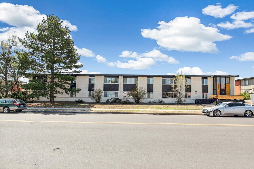 3925 E San Miguel St, Colorado Springs, CO à vendre - Photo de l’immeuble – Image 2 sur 53