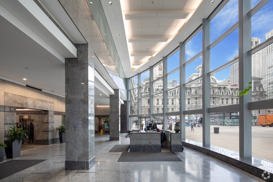 1500 John F Kennedy Blvd, Philadelphia, PA à louer - Hall d’entrée – Image 3 sur 36