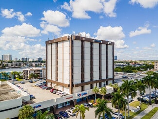 Plus de détails pour 2500 E Hallandale Beach Blvd, Hallandale Beach, FL - Différents types d’espaces à louer