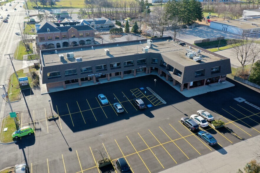 430 Milwaukee Ave, Lincolnshire, IL à louer - Photo de l’immeuble – Image 2 sur 14