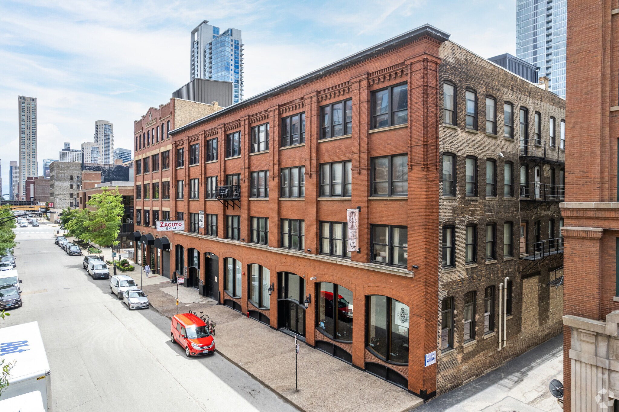 401 W Ontario St, Chicago, IL à louer Photo principale– Image 1 sur 28