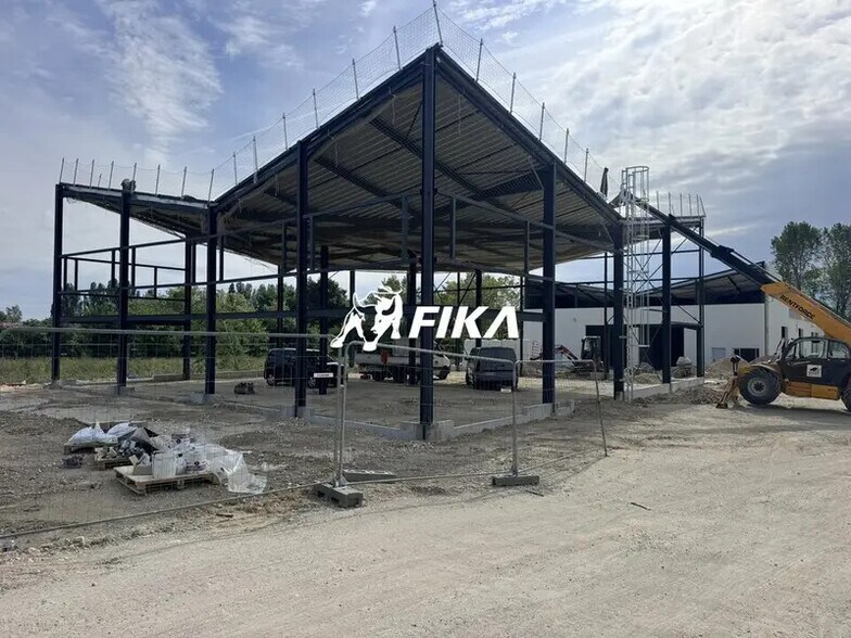 Local d'activités dans Carbon-Blanc à vendre - Photo de la construction – Image 2 sur 13