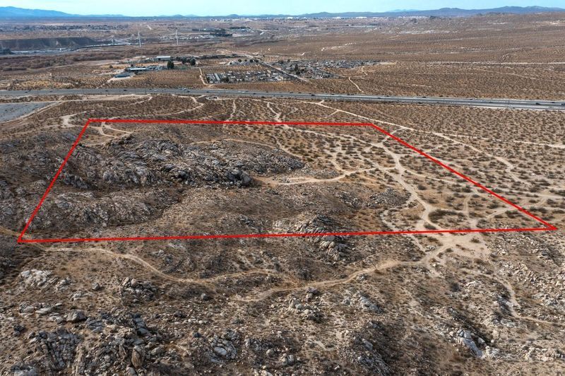 0 E Outer Highway 18, Apple Valley, CA à vendre - Photo de l’immeuble – Image 1 sur 17