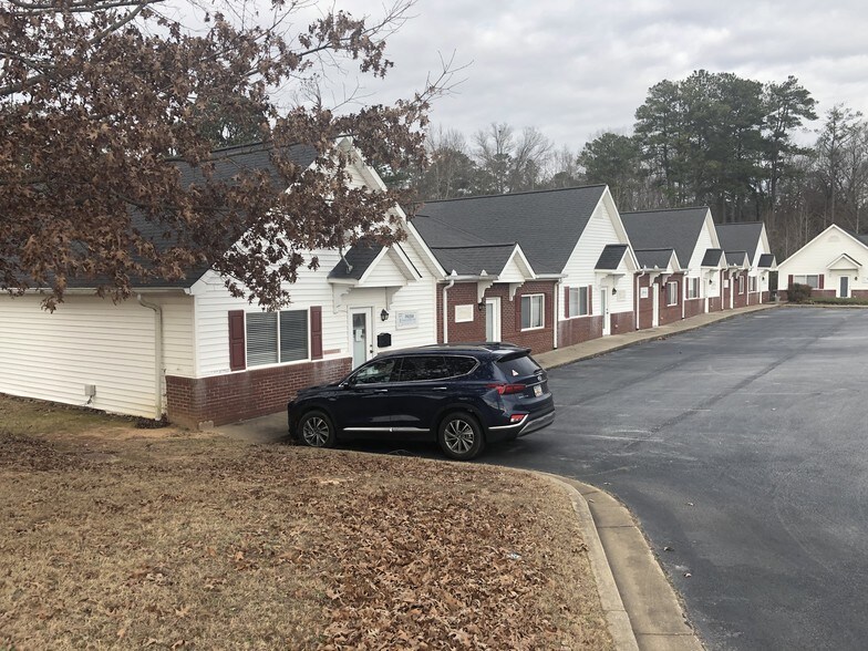 251 Prism Dr, Carrollton, GA à louer - Photo de l’immeuble – Image 3 sur 10