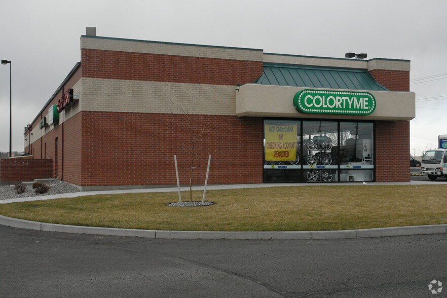 2705 E Lincoln Ave, Sunnyside, WA à louer - Photo de l’immeuble – Image 2 sur 14
