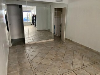 Plus de détails pour Local commercial à louer