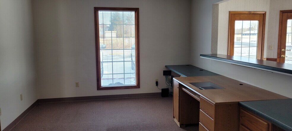 1300 N Reed Station Rd, Carbondale, IL à vendre - Photo intérieure – Image 3 sur 27
