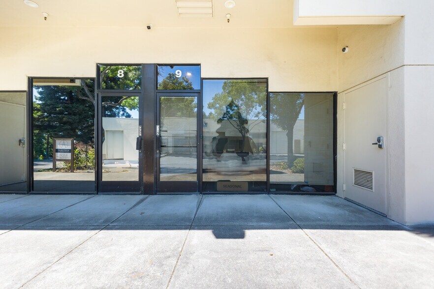 1130 Industrial Ave, Petaluma, CA à vendre - Photo de l’immeuble – Image 2 sur 8