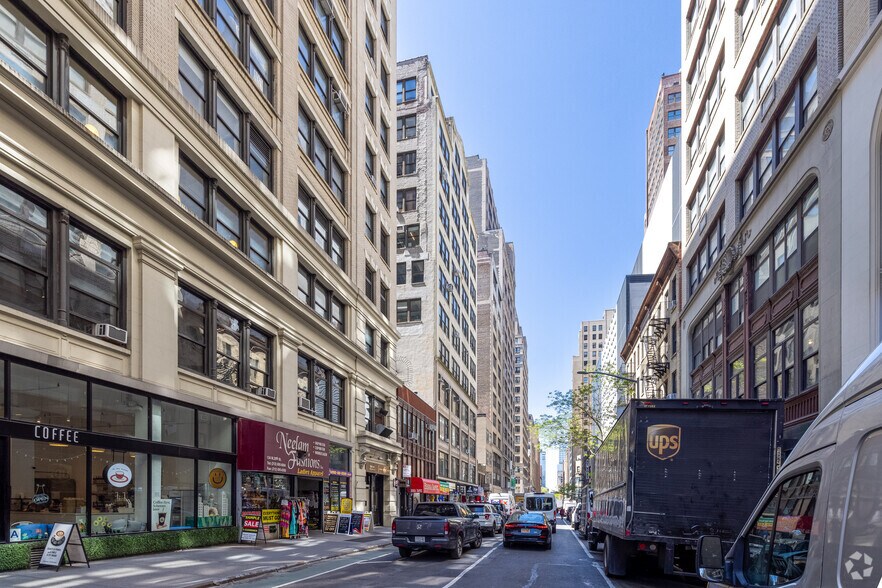 146 W 29th St, New York, NY à louer - Photo principale – Image 1 sur 7