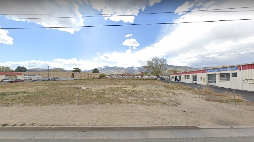2172 Carson St, Carson City, NV à louer - Photo de l’immeuble – Image 3 sur 9