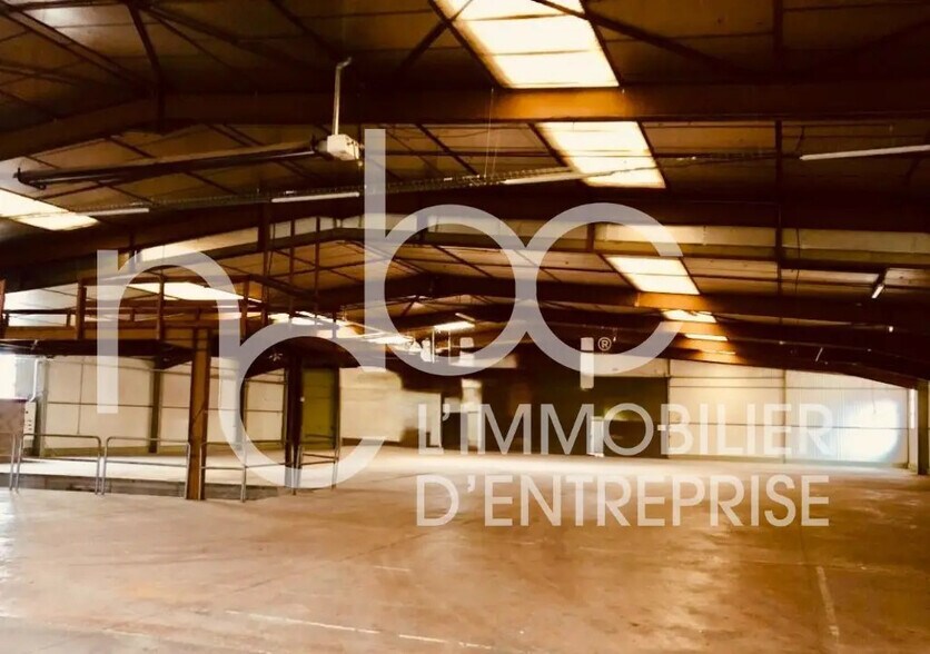 Local d’activités dans CIVRIEUX-D'AZERGUES à louer - Photo intérieure – Image 3 sur 9