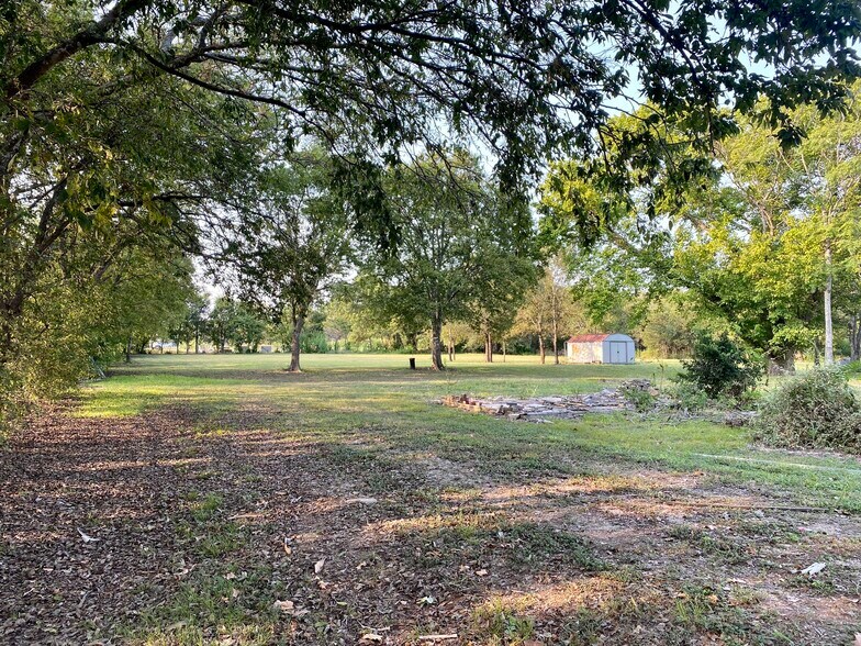 700 TX-332 Loop, Liberty Hill, TX à vendre - Photo de l’immeuble – Image 2 sur 11