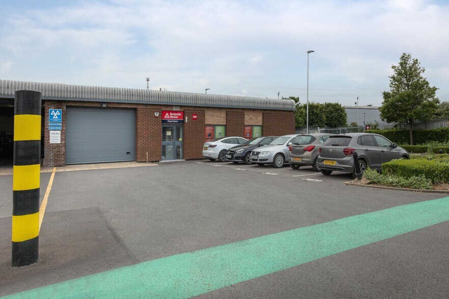389 Sykes Rd, Slough à louer - Photo de l’immeuble – Image 3 sur 6