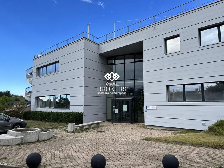 Bureau dans Saint-Clément-les-Places à vendre - Photo de l’immeuble – Image 1 sur 12