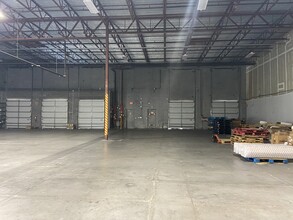 6881 Kingspointe Pky, Orlando, FL à louer Photo intérieure– Image 1 sur 18