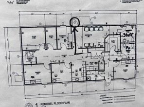 200 W College Ave, Devine, TX à louer Plan d’étage– Image 1 sur 1