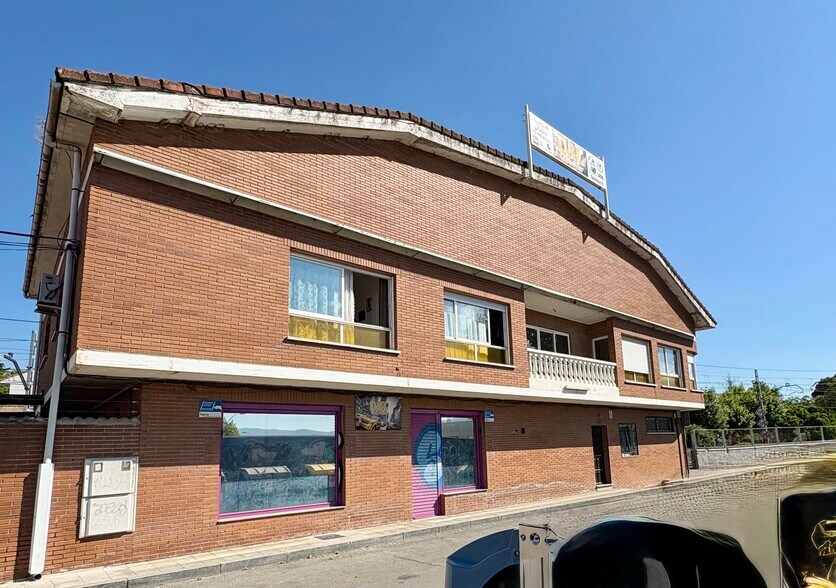 Calle Entrevías, 7, Collado Villalba, Madrid à vendre - Photo de l’immeuble – Image 2 sur 11