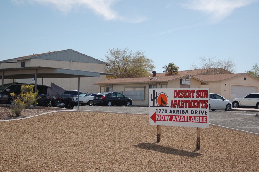 1770 Arriba Dr, Bullhead City, AZ à vendre - Photo de l’immeuble – Image 2 sur 6