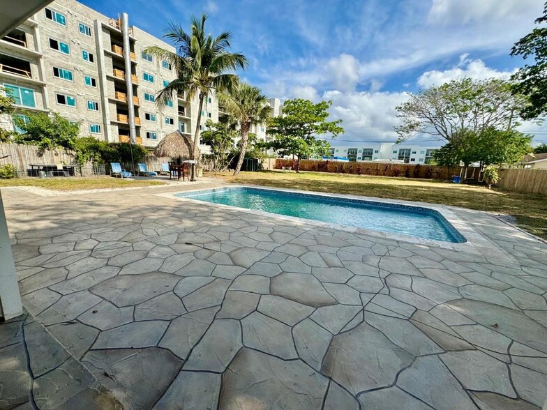 1123 18th Ave N, Lake Worth Beach, FL à vendre - Autre – Image 1 sur 14