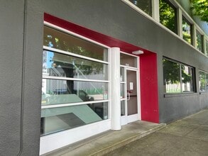 1530 SW Taylor St, Portland, OR à louer Photo de l’immeuble– Image 1 sur 7