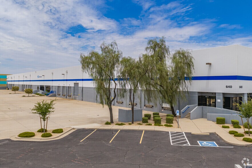 640 S 51st Ave, Phoenix, AZ à louer - Photo principale – Image 1 sur 5