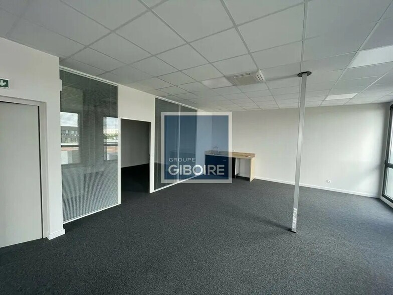 Bureau dans Angers à louer - Photo de l’immeuble – Image 3 sur 7