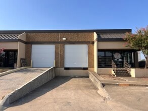 10921 Shady Trl, Dallas, TX à louer Photo intérieure– Image 2 sur 11