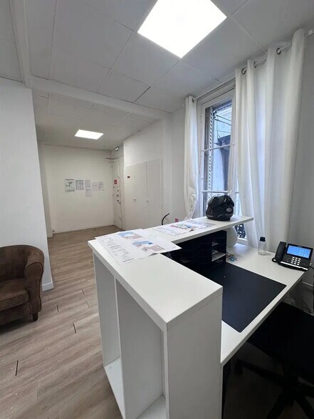 Bureau dans Paris à louer - Photo de l’immeuble – Image 3 sur 5