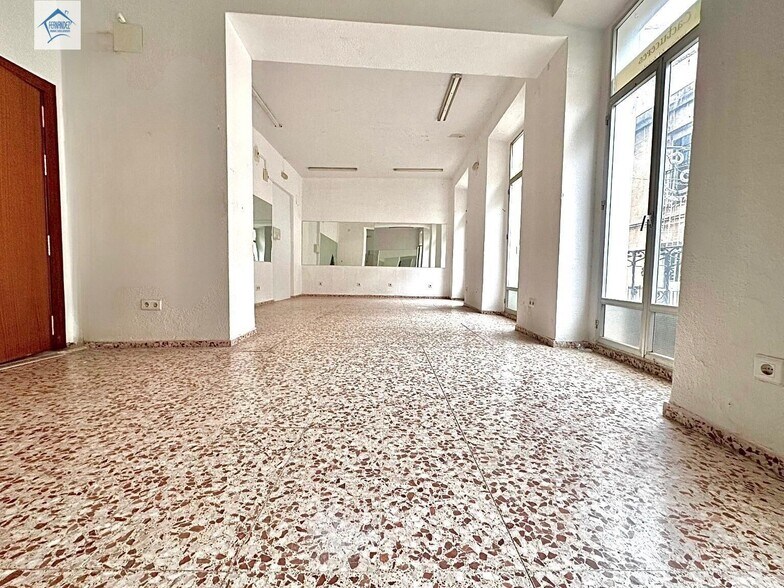 Local commercial dans Cáceres, Cáceres à louer - Photo de l’immeuble – Image 2 sur 7