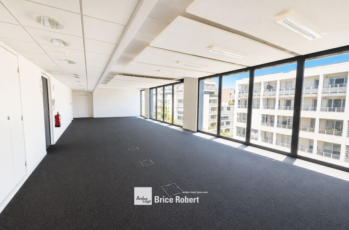 8 Rue Maurice Moissonnier, Vaulx-en-Velin à louer Photo intérieure– Image 1 sur 5
