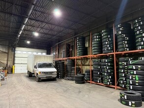 7307 40th St SE, Calgary, AB à louer Photo intérieure– Image 2 sur 3