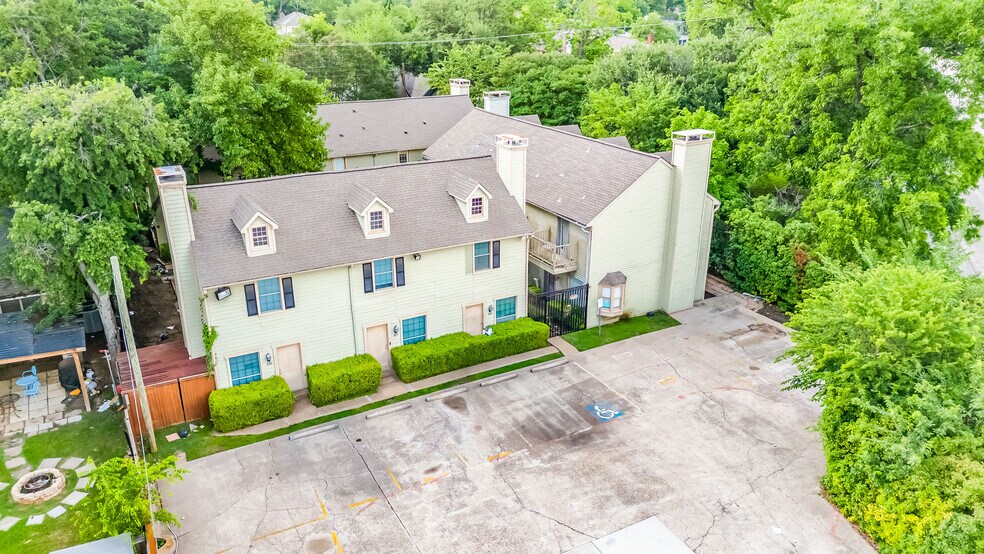 1221 Abrams Rd, Dallas, TX à vendre - Photo principale – Image 1 sur 6