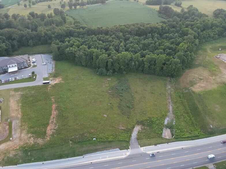 1000 Western way, Lawrenceburg, TN à vendre - Photo principale – Image 1 sur 4