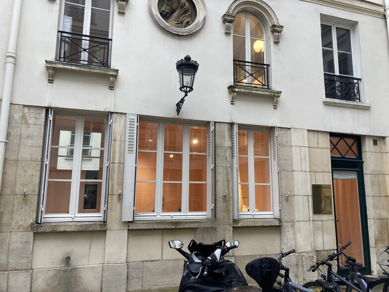 28 Rue Boissy D'Anglas, Paris à louer - Photo de l’immeuble – Image 2 sur 6
