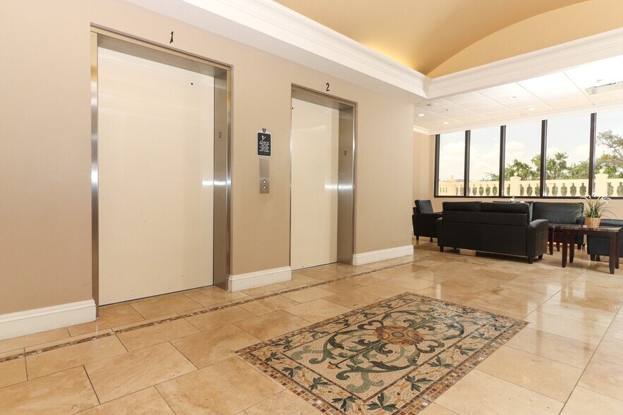 6735 Conroy Windermere Rd, Orlando, FL à louer - Hall d’entrée – Image 3 sur 12