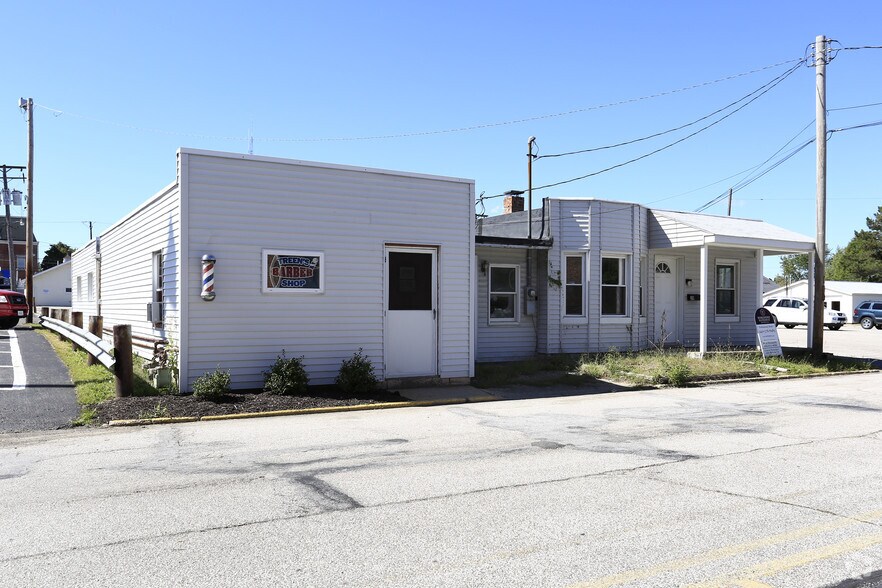 29 Wall St, Jefferson, OH à vendre - Photo principale – Image 1 sur 4