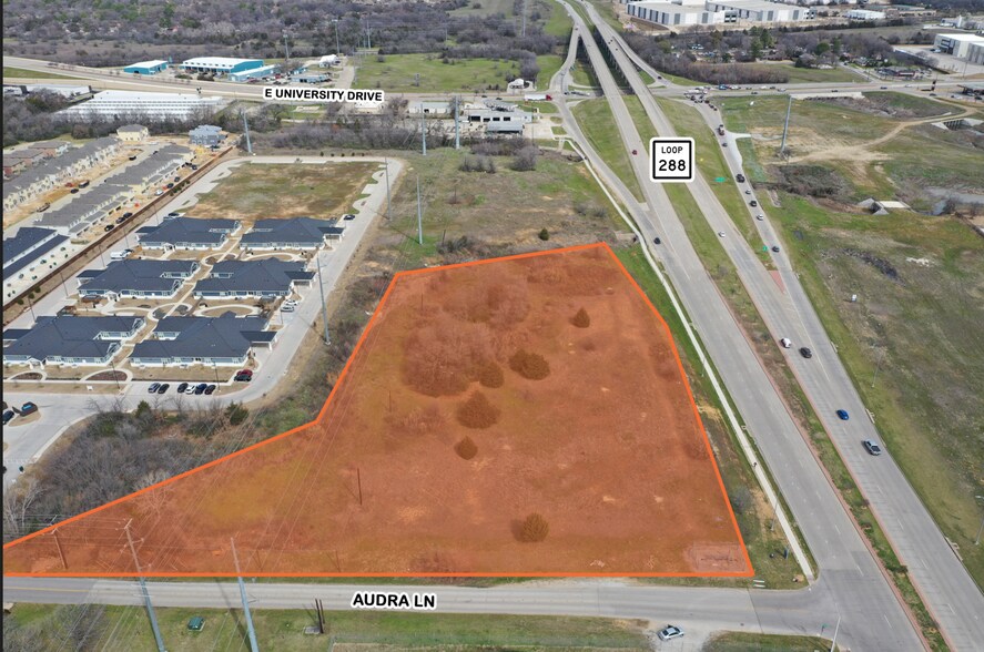 1201 Loop 288 loop, Denton, TX à vendre - Photo principale – Image 1 sur 2